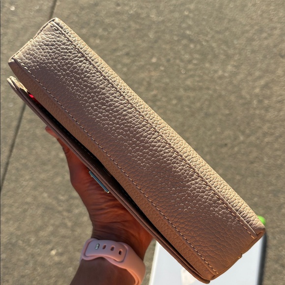 Dooney & Bourke Pebble Grain Becca Crossbody Taupe shoulder bag new NWT gold - Picture 13 of 16